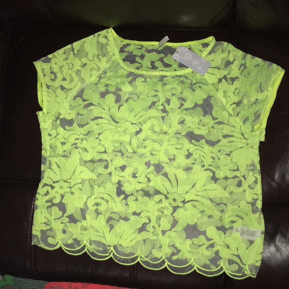 GREEN LACE TOP